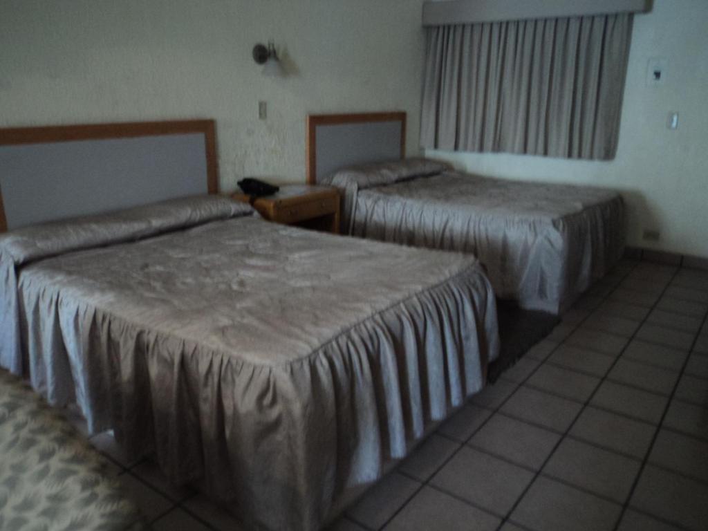 Hotel Suites Jose Marti Сьюдад-Хуарес Екстер'єр фото